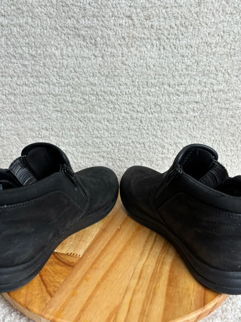 Clarks Cloudsteppers Boots Womens 7.5 Breeze Clover Side Zipper in Black